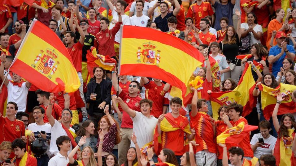 Spain football fans